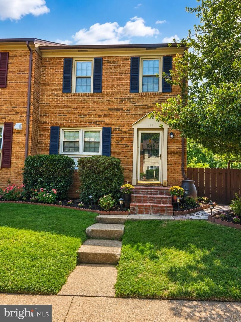 Property Photo: 111 Kings Mill Drive VA 22401