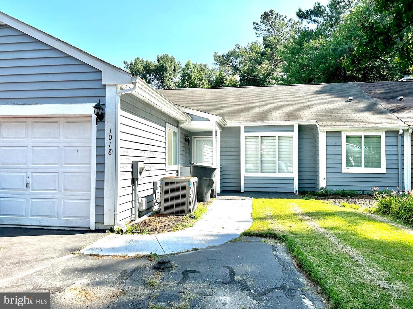 Property Photo: 1018 Bayshore Court MD 21804