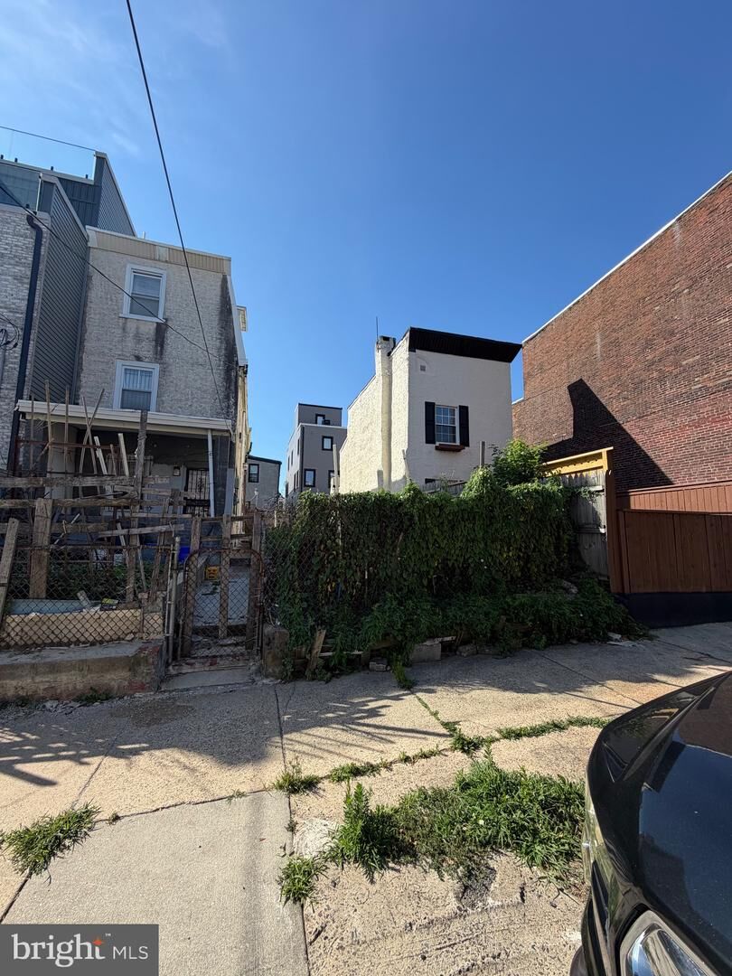 Property Photo:  2661 Emerald Street  PA 19125 
