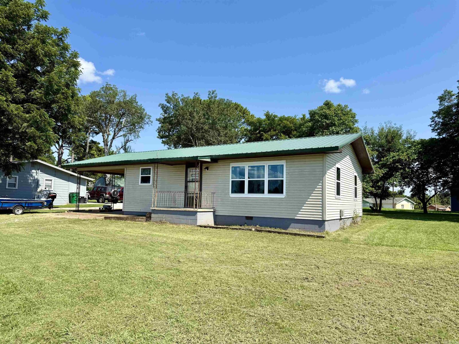 Property Photo:  1295 W Main Street  AR 72626 