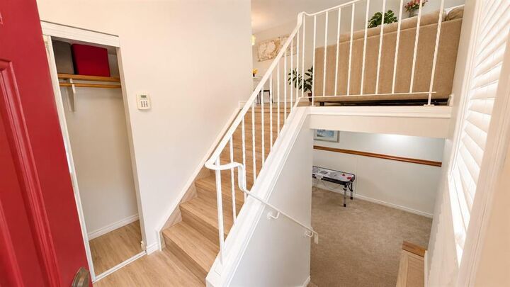 Photo de la propriété: 1103 Kildare Avenue East MB R2C 5C3