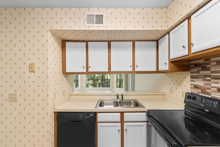 Property Photo:  4601 Greenbriar Dr. 202A  SC 29566 