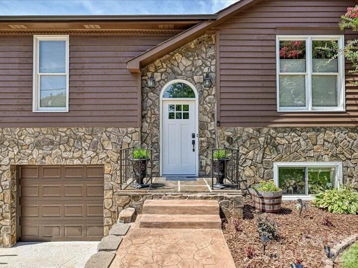 Property Photo: 21416 Verano Place NC 28031