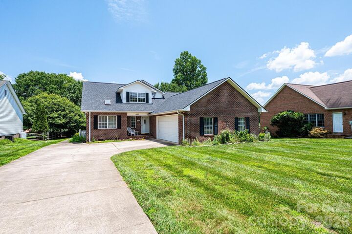Property Photo:  1857 Hidden Pointe Drive  NC 28601 