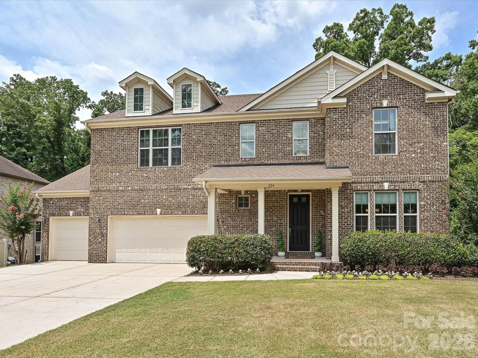 Property Photo: 224 Kingsdown Avenue NC 28270