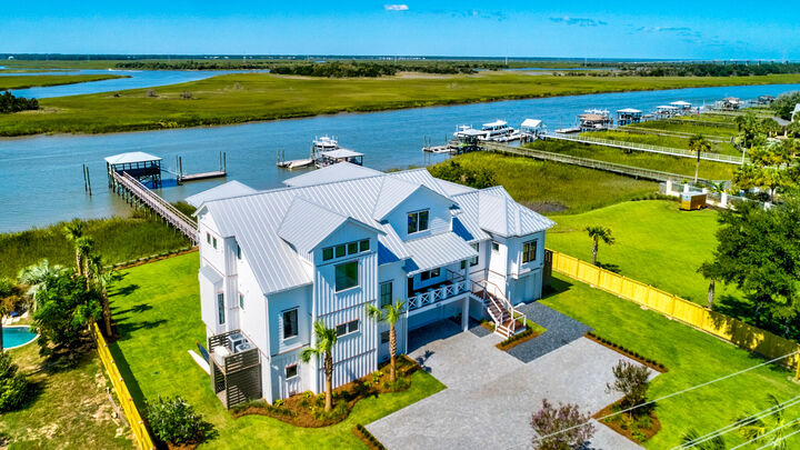 Property Photo:  305 Palm Boulevard  SC 29451 