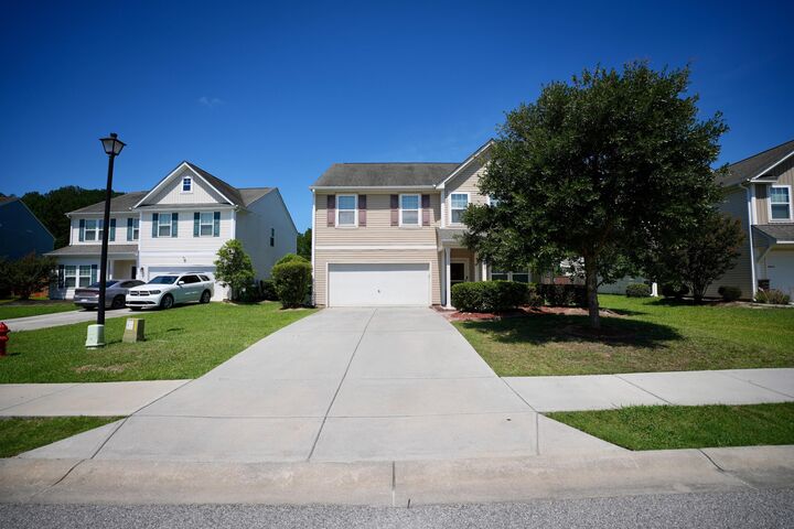 Property Photo:  407 Thoroughbred Drive  SC 29461 