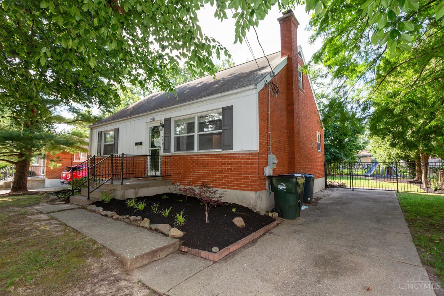 Property Photo: 3950 Beavercreek Circle OH 45241