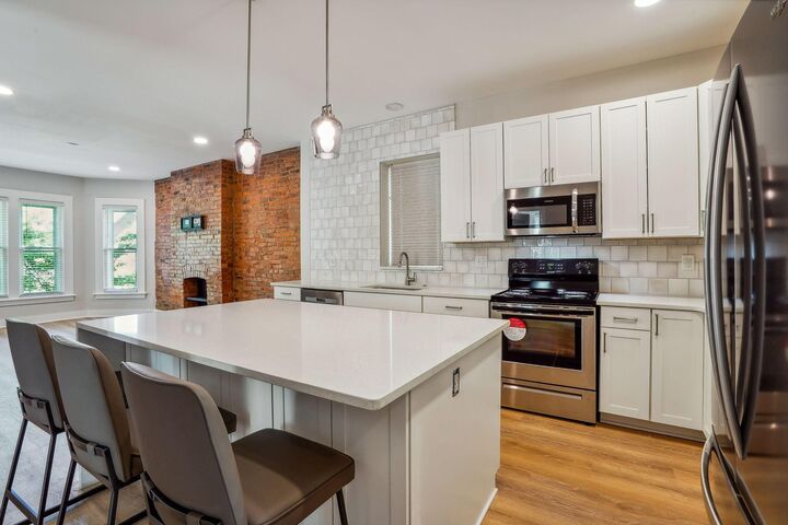 Property Photo: 1386 Neil Avenue OH 43201