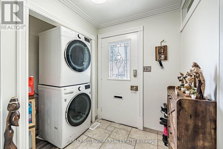 Property Photo:  271 Thistle Down Boulevard West  ON M9V 1K6 