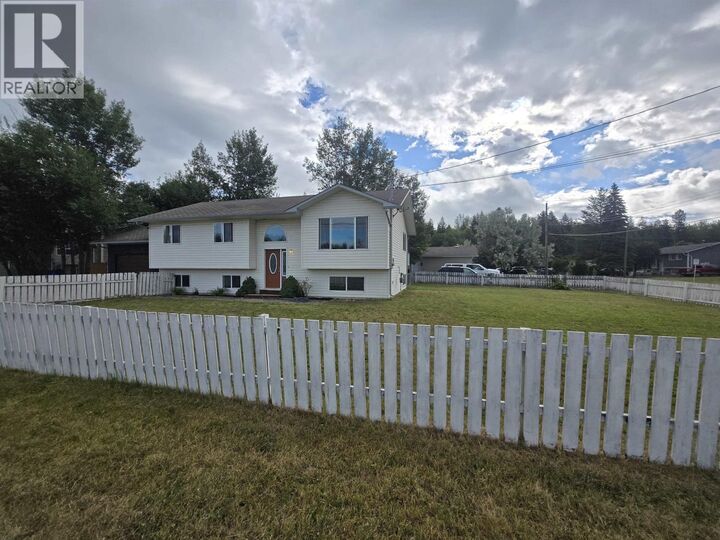 Property Photo: 700 Nadeau Street BC V2J 4P6