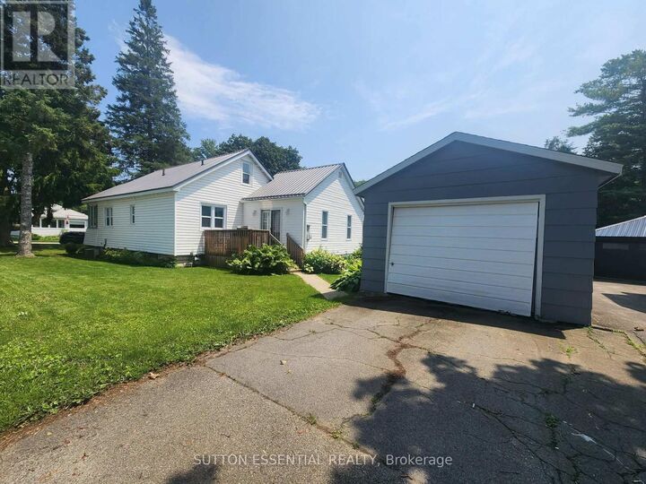 Property Photo:  10 Oak Street  ON K6V 5P9 