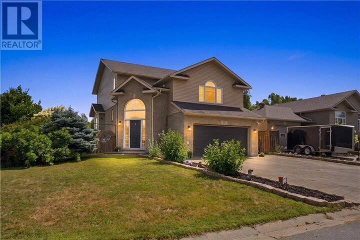 Property Photo: 312 Braemore Cres ON P3L 0A2