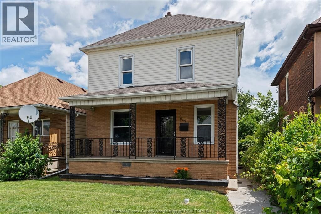 Property Photo: 866 Parent Avenue ON N9A 2E1