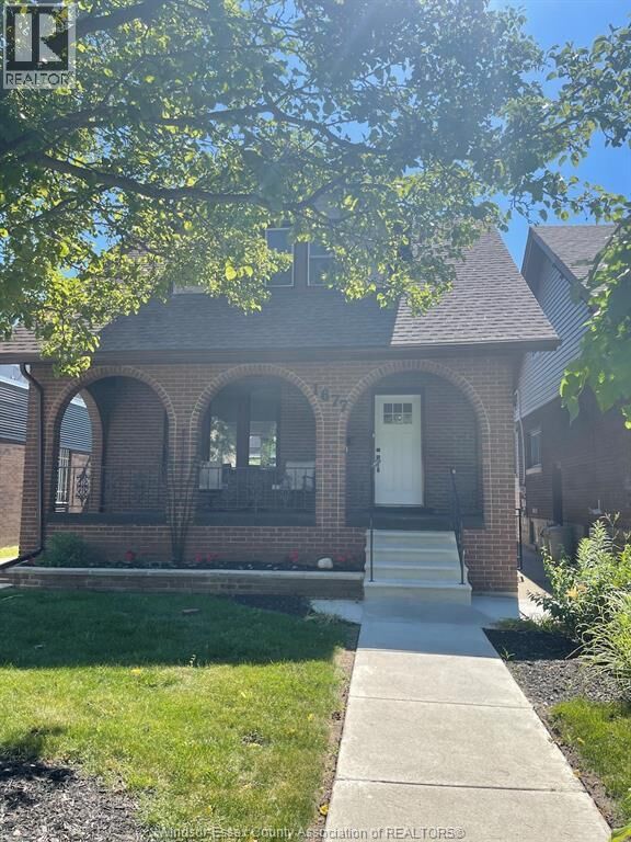 Property Photo:  1677 Victoria Avenue  ON N8X 1P6 