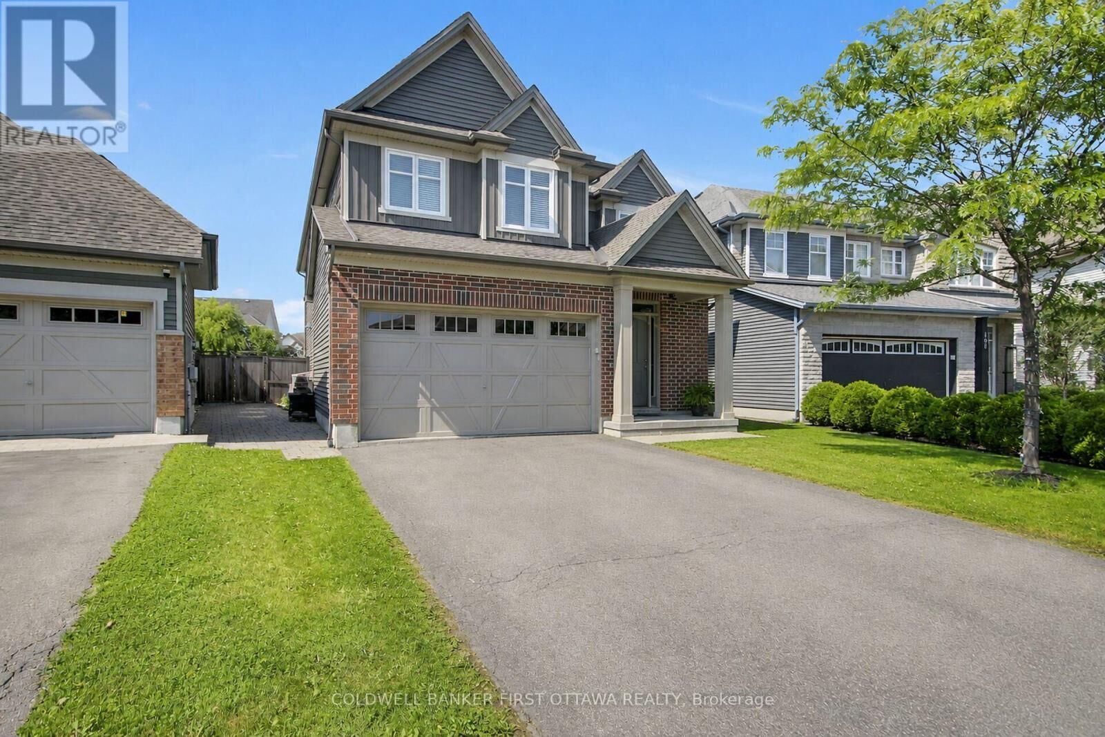 Property Photo: 104 Gracewood Crescent ON K1T 0J5