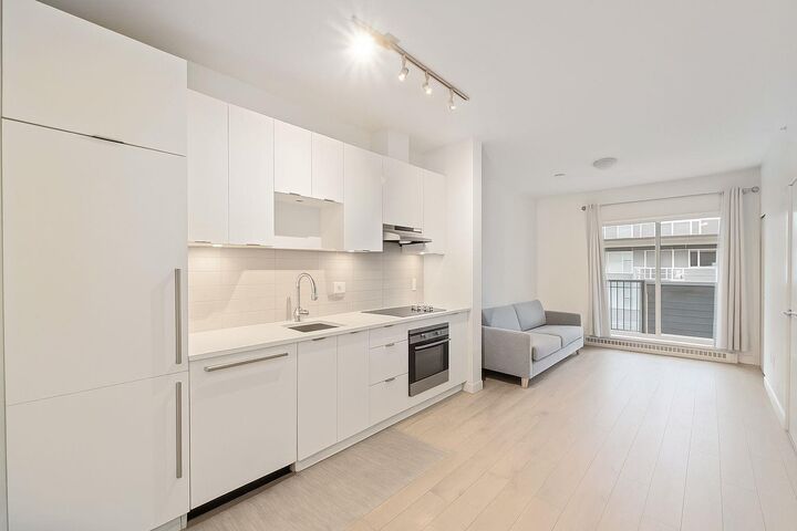 Property Photo:  13678 Grosvenor Road 410  BC V3R 5E2 