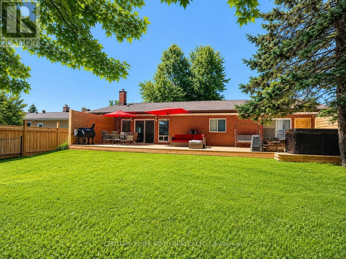 Property Photo: 7 Pinetree Court ON L0K 1B0