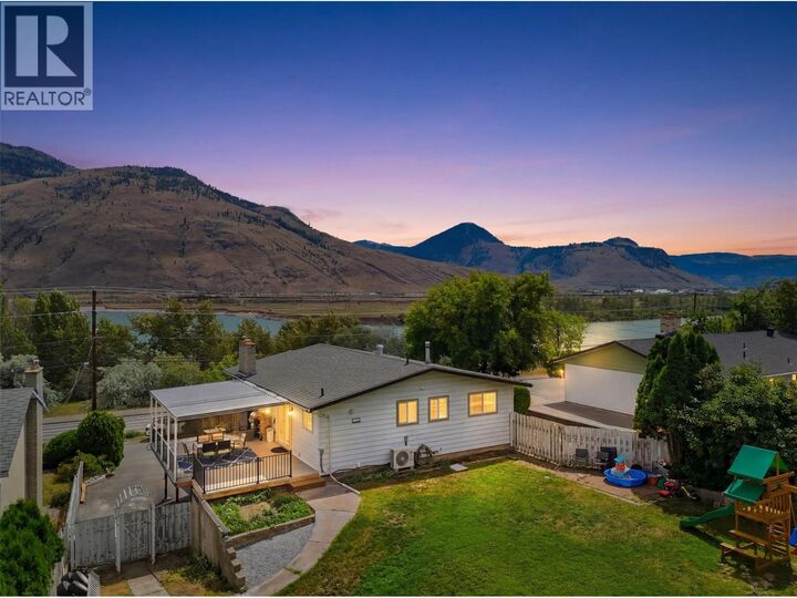 Photo de la propriété:  2346 Westsyde Road  BC V2B 7C4 