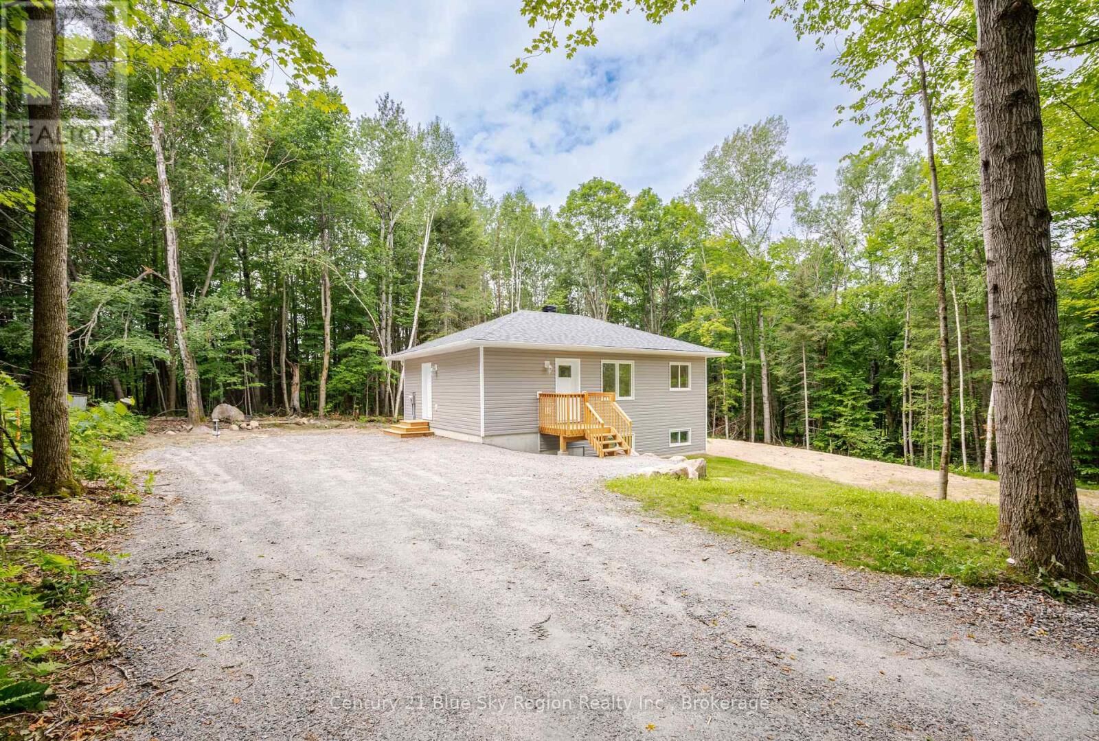 Property Photo: 205 Greenwood Drive ON P0H 1E0