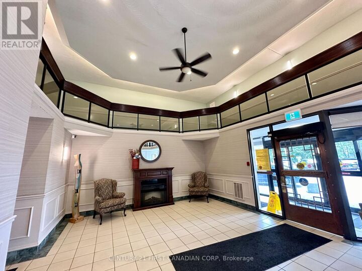 Property Photo:  363 Colborne Street 1802  ON N6B 3N3 
