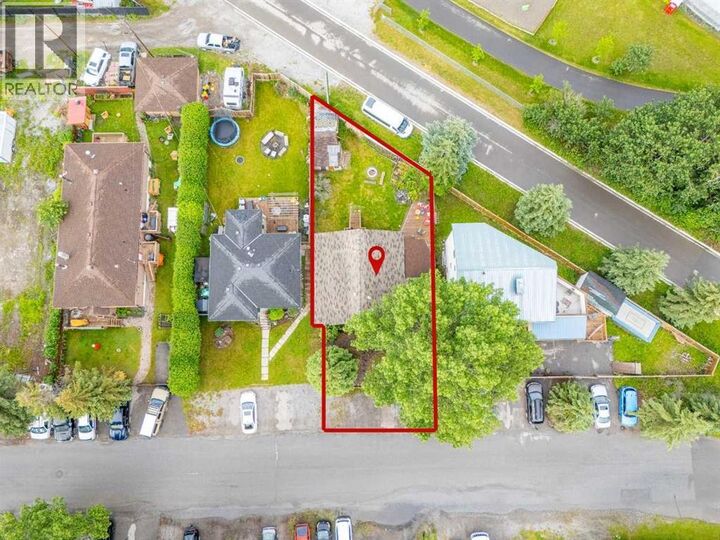 Property Photo:  1306 1st Avenue  AB T1W 1M4 
