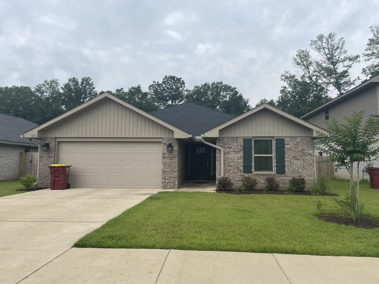 Property Photo: 124 Ridgeway Circle FL 32536