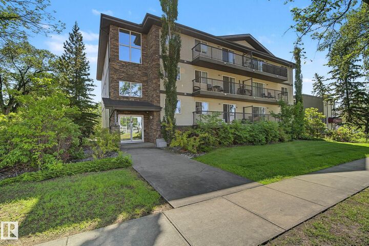 Property Photo: 11935 106st NW 202 AB T5G 2R4