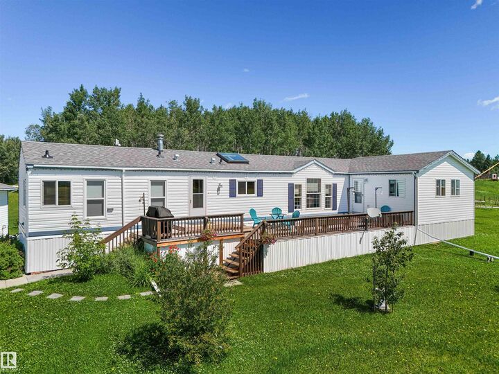 Property Photo:  49327 Rge Rd 53  AB T0C 1W0 