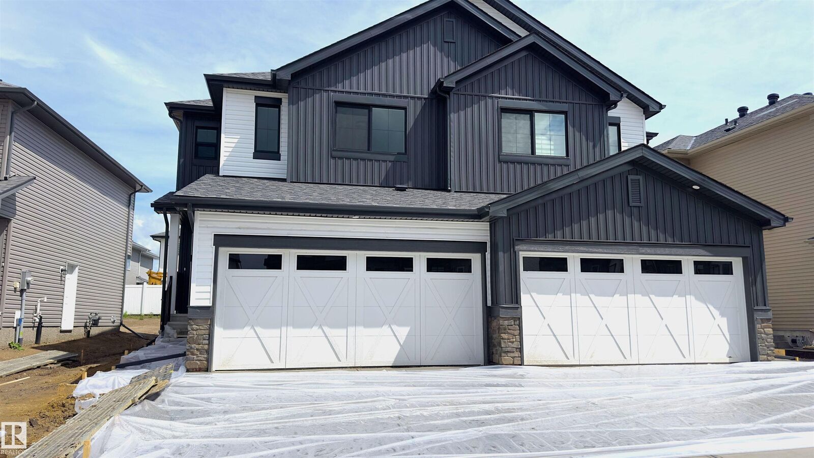 Property Photo:  115 Ficus Way  AB T8L 0Z6 