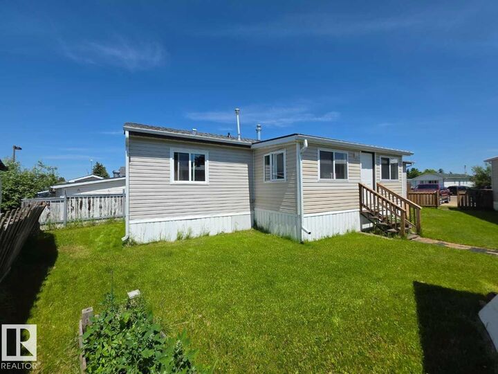 Property Photo: 4819 51 Avenue 101 AB T0C 1Z0