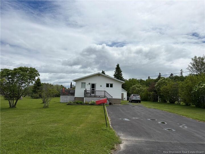 Property Photo:  75 Rue Des Chalets  NB E8J 2R4 