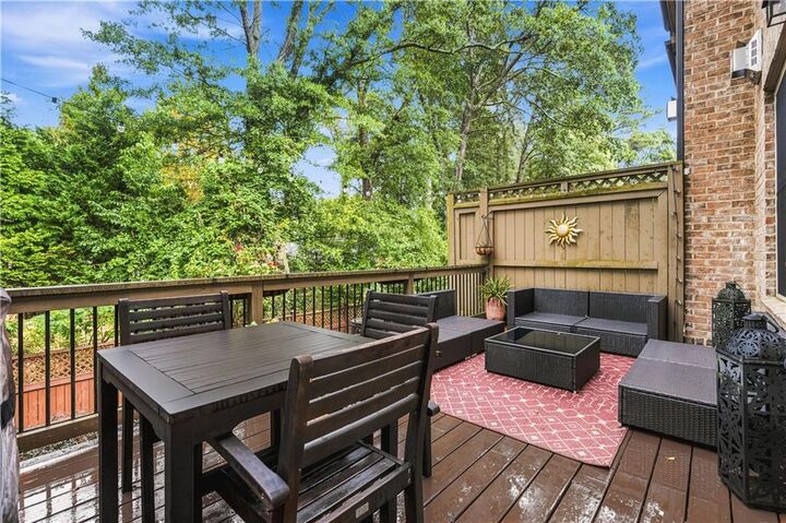 Property Photo:  519 Ansley Circle NE  GA 30324 