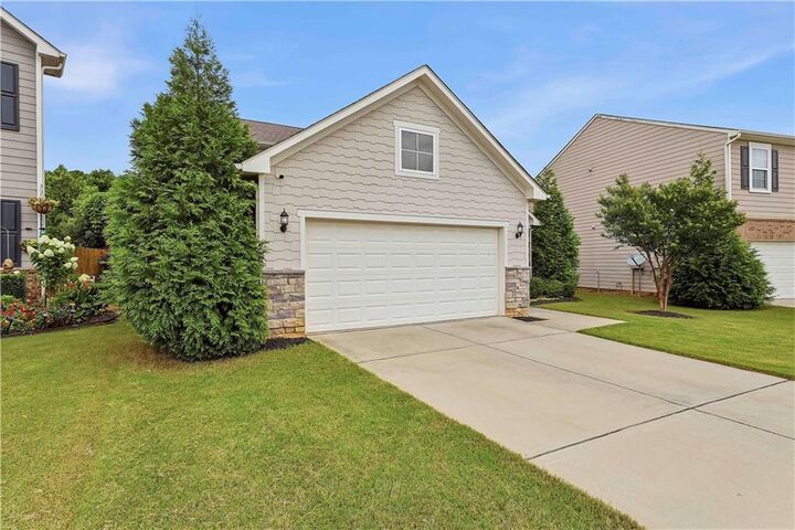 Property Photo:  538 Princeton Circle  GA 30268 