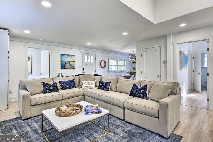 Property Photo: 206 E Weed Street GA 31558