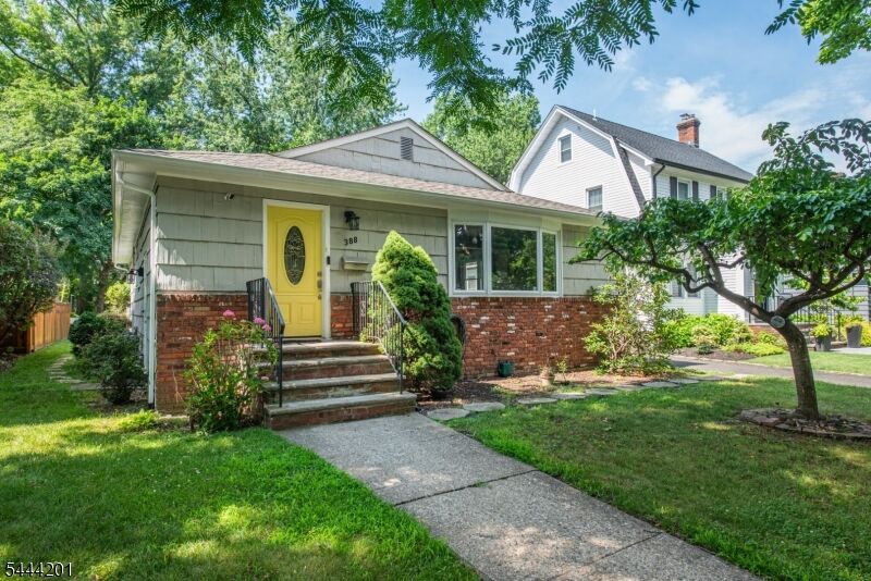 Property Photo:  388 Irving Ave  NJ 07079 