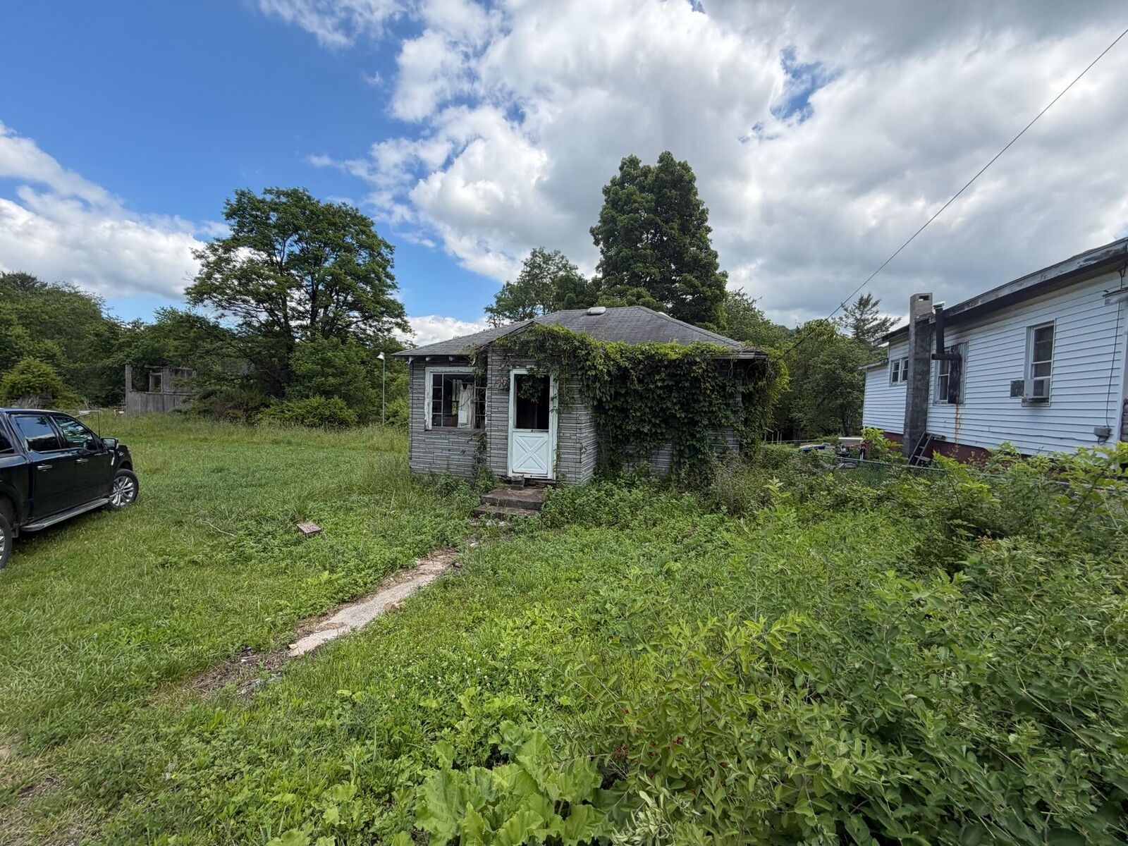 Property Photo: 150 George WV 25981