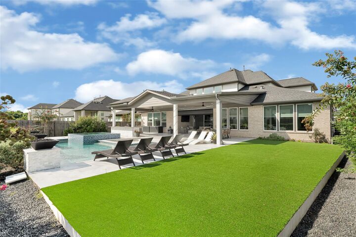 Property Photo:  2411 Fountain Breeze Drive  TX 77459 