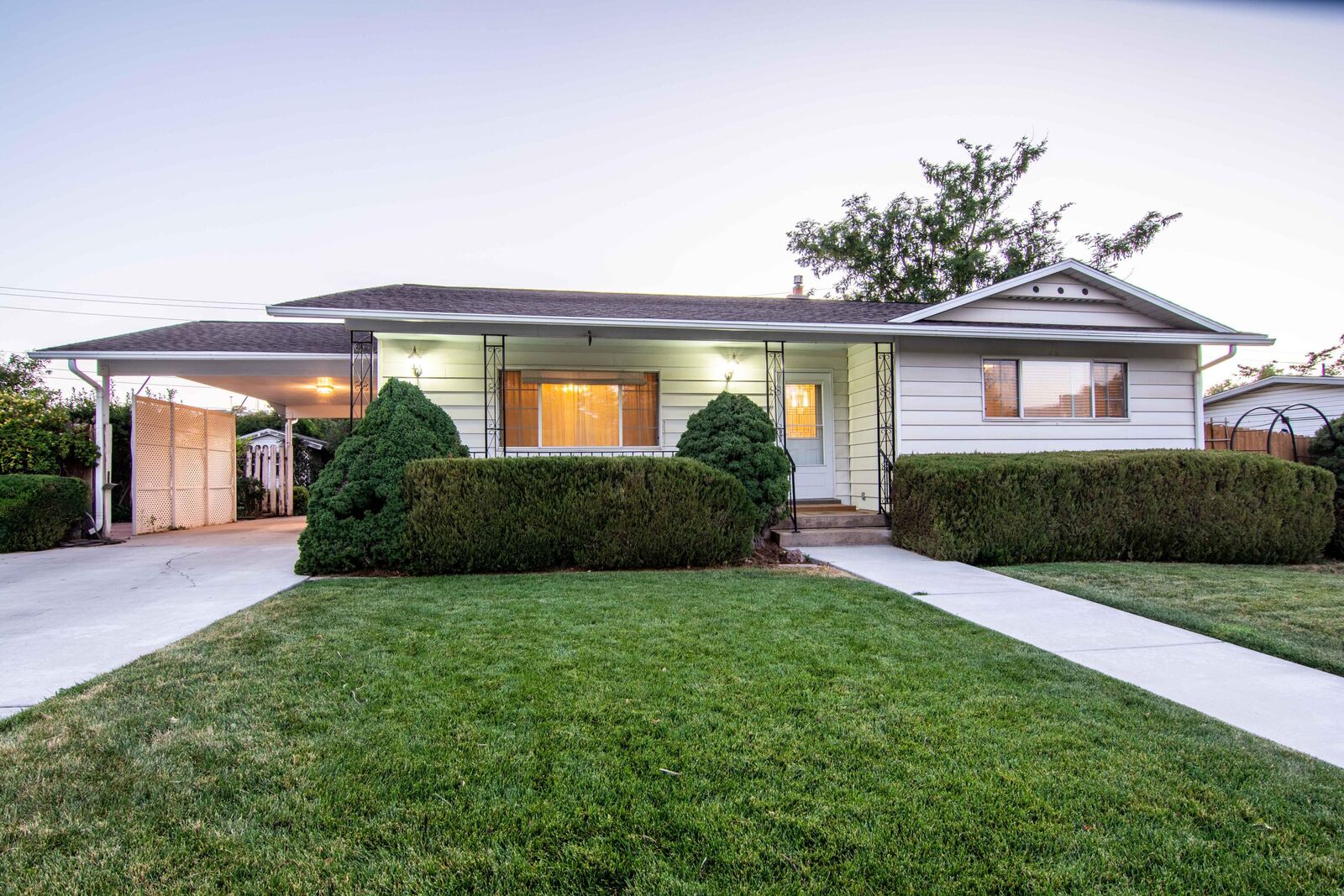 Property Photo: 466 S 940 W UT 84720
