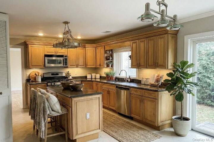 Property Photo:  9 Dexter Street  NY 11784 