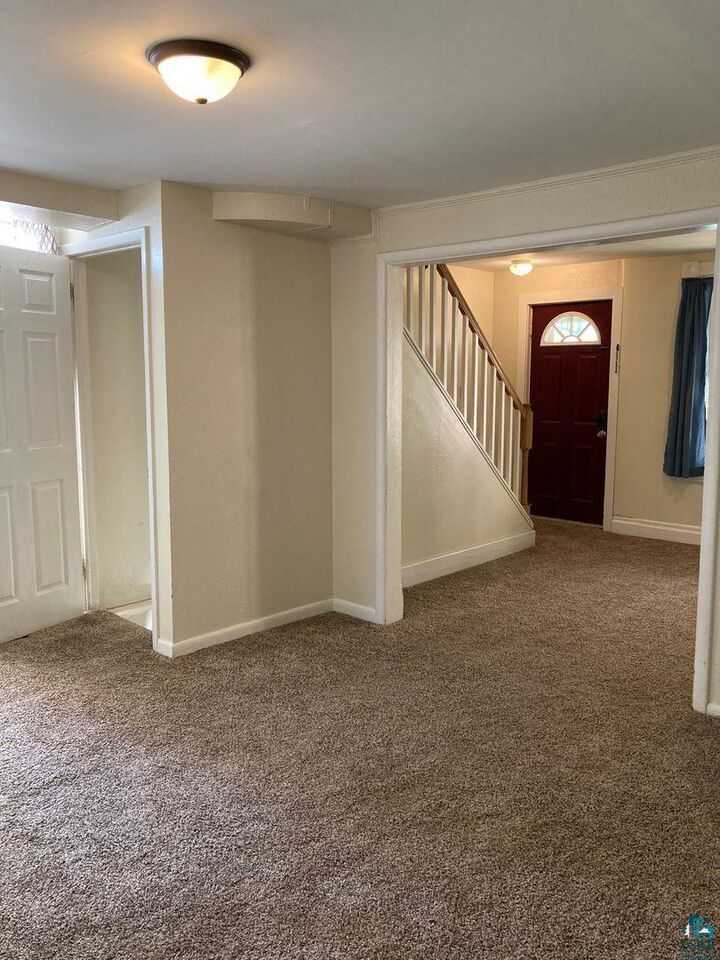 Property Photo: 312 E 6th St MN 55805
