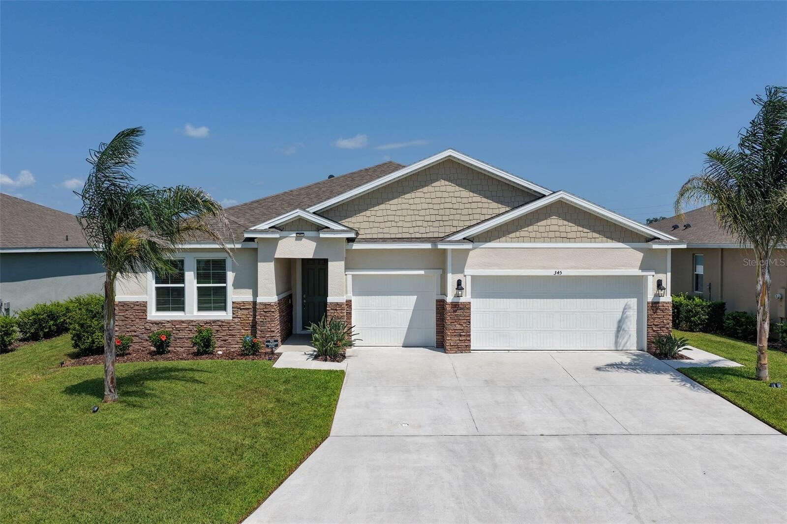 Property Photo:  345 E Merimont Lane  FL 32174 