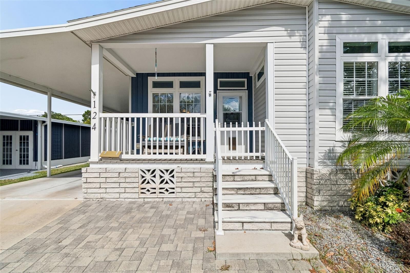 Property Photo:  124 Pindo Palm Street W  FL 33770 