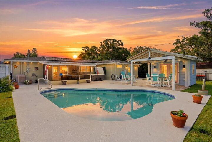 Property Photo:  4822 60th Way N  FL 33709 