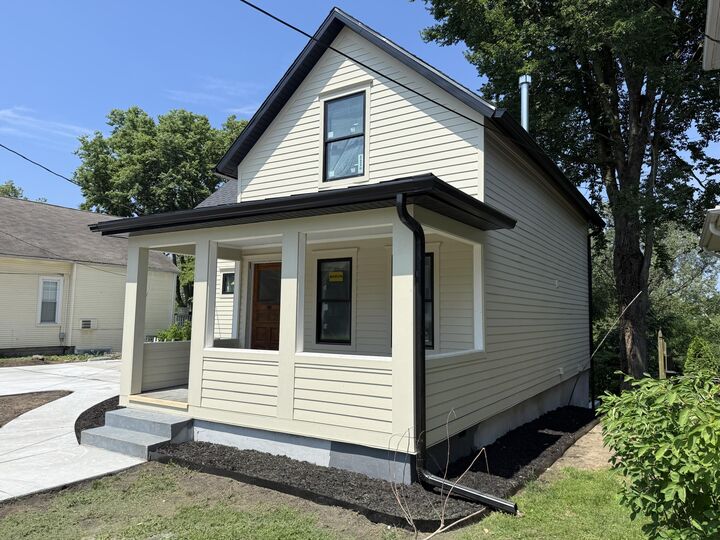 Property Photo:  926 Lake Boulevard  MI 49085 