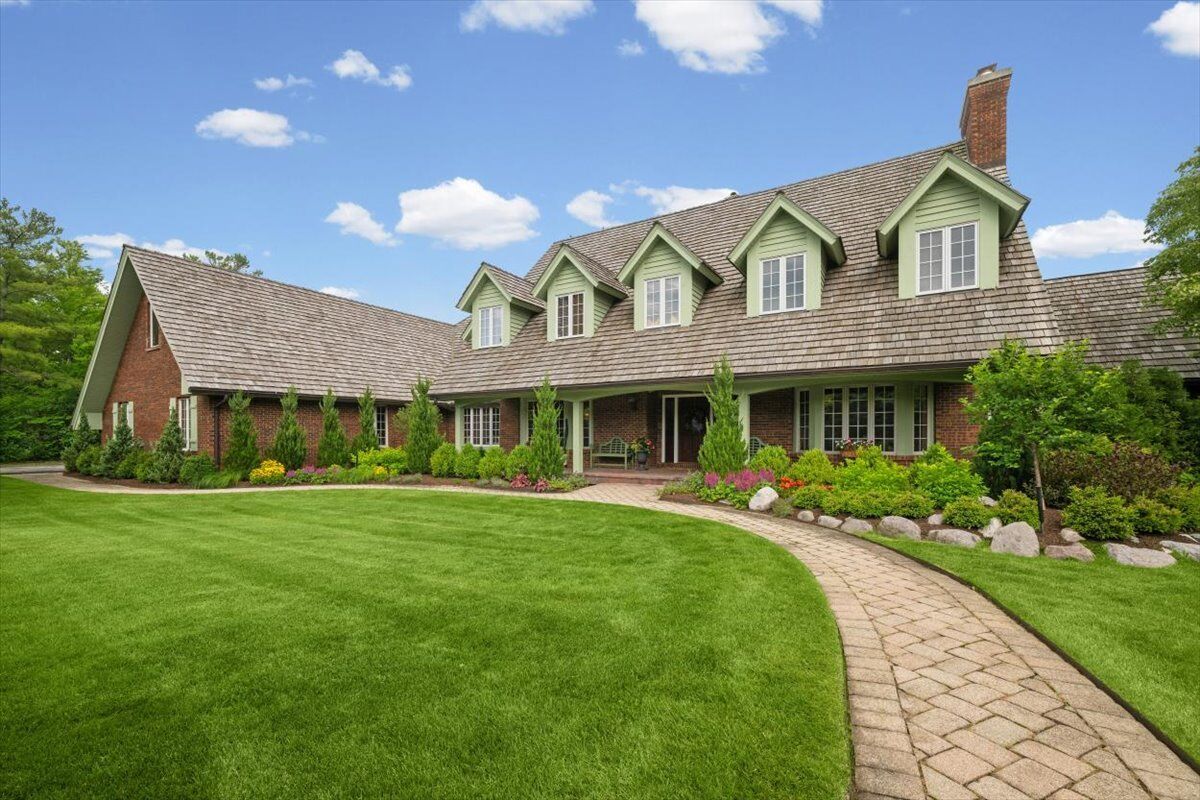 Property Photo: 1441 Kathryn Lane IL 60045