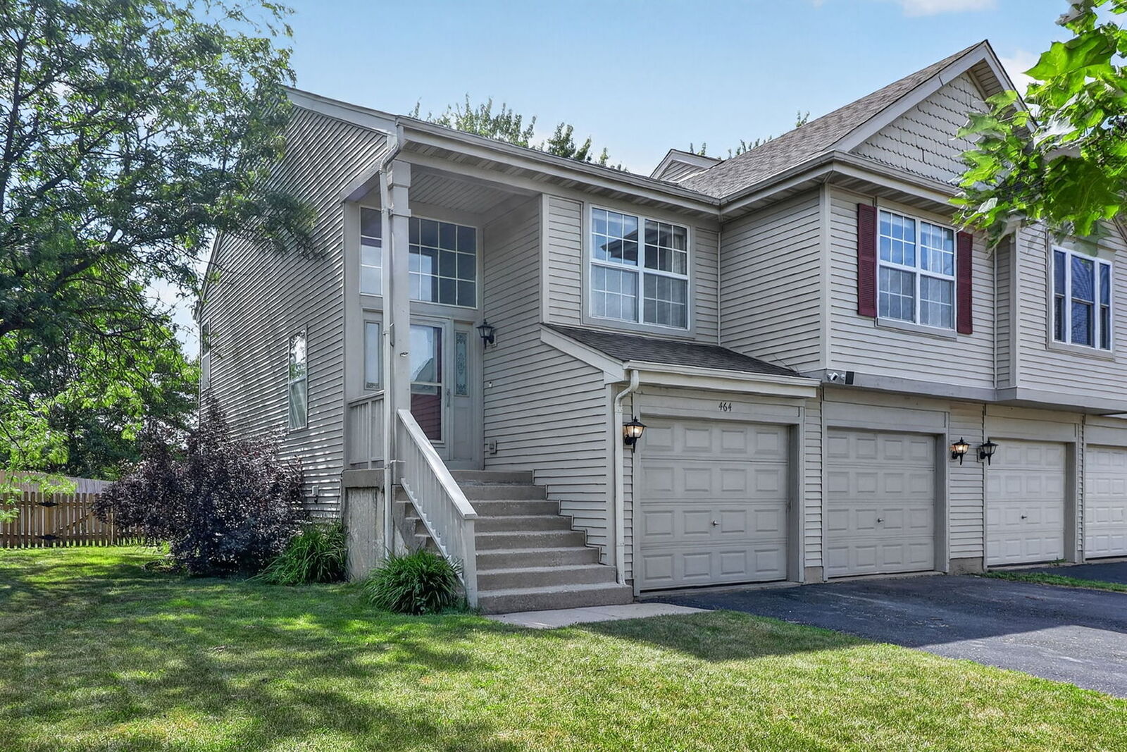 Property Photo:  464 Gloria Lane  IL 60543 