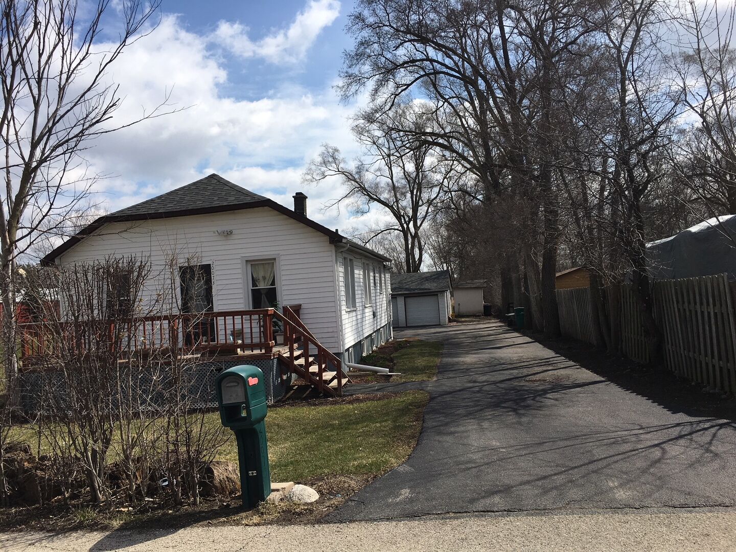 Property Photo: 20073 N Hazelcrest Road IL 60074