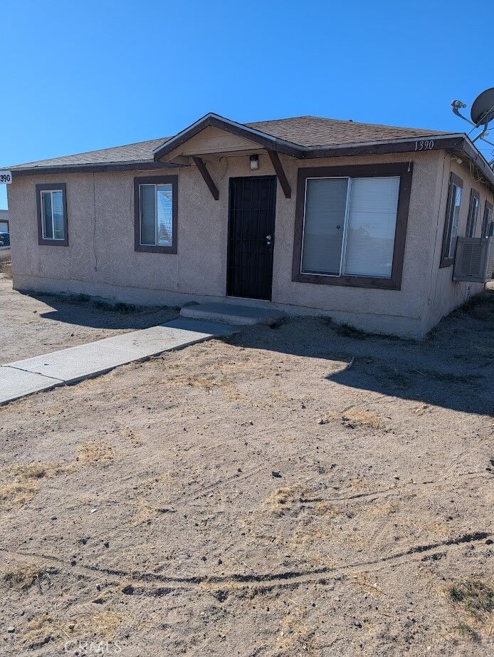 Property Photo: 1390 Riverside Drive CA 92311