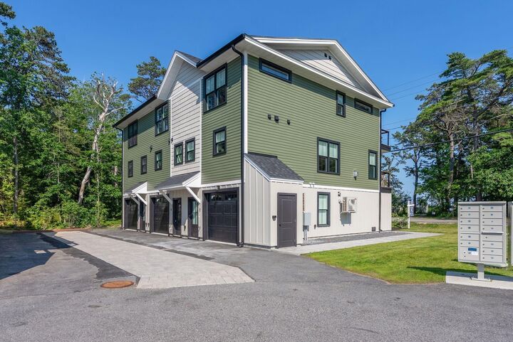 Property Photo: 21 Salt Point Drive 18 ME 04064